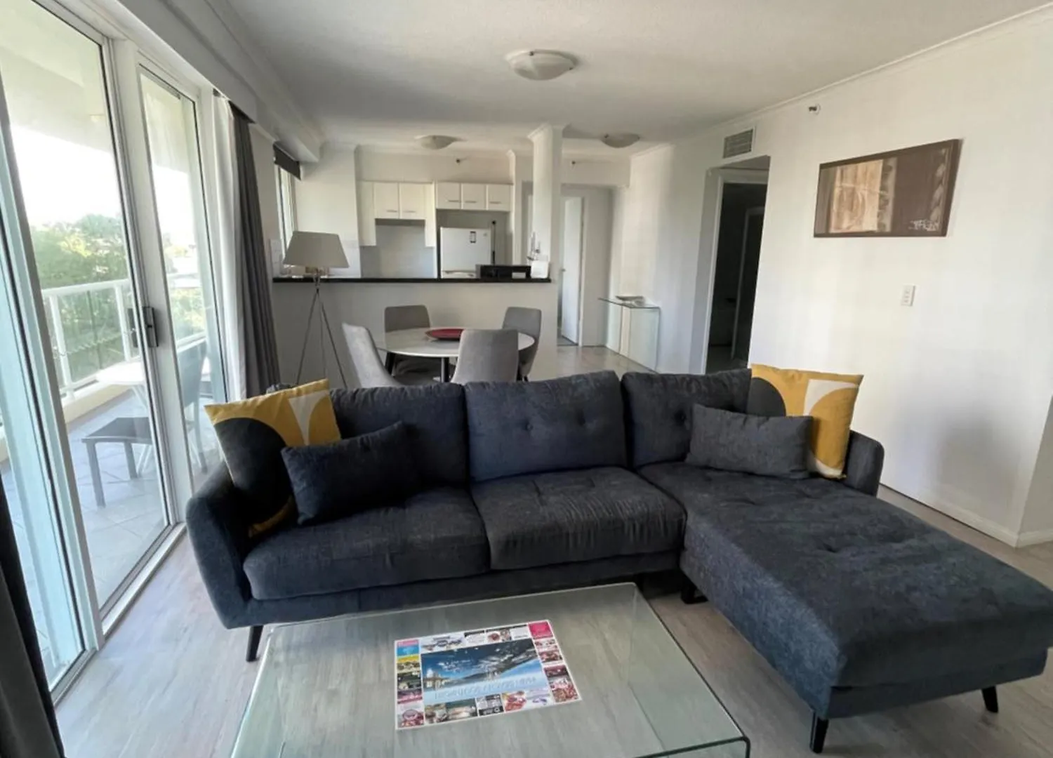 Aparthotel The Crest Apartments Gold Coast