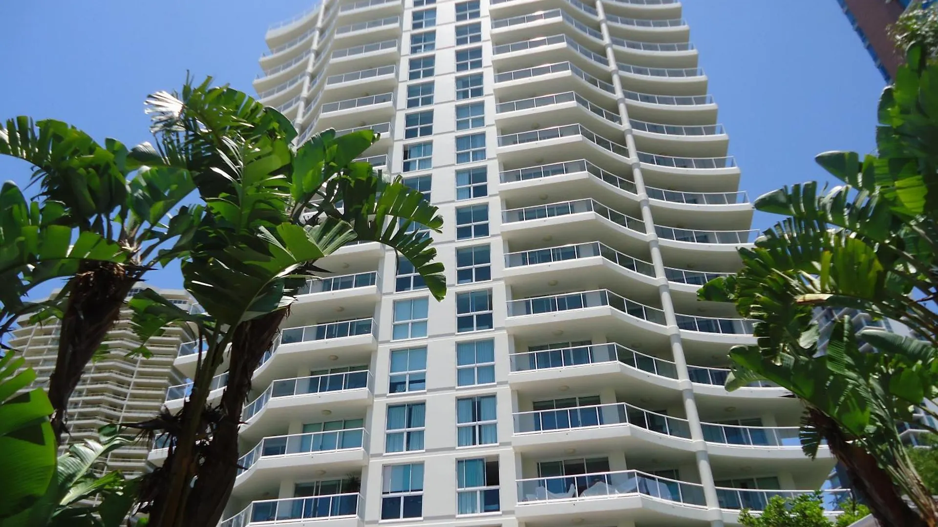 The Crest Apartments Gold Coast Aparthotel
