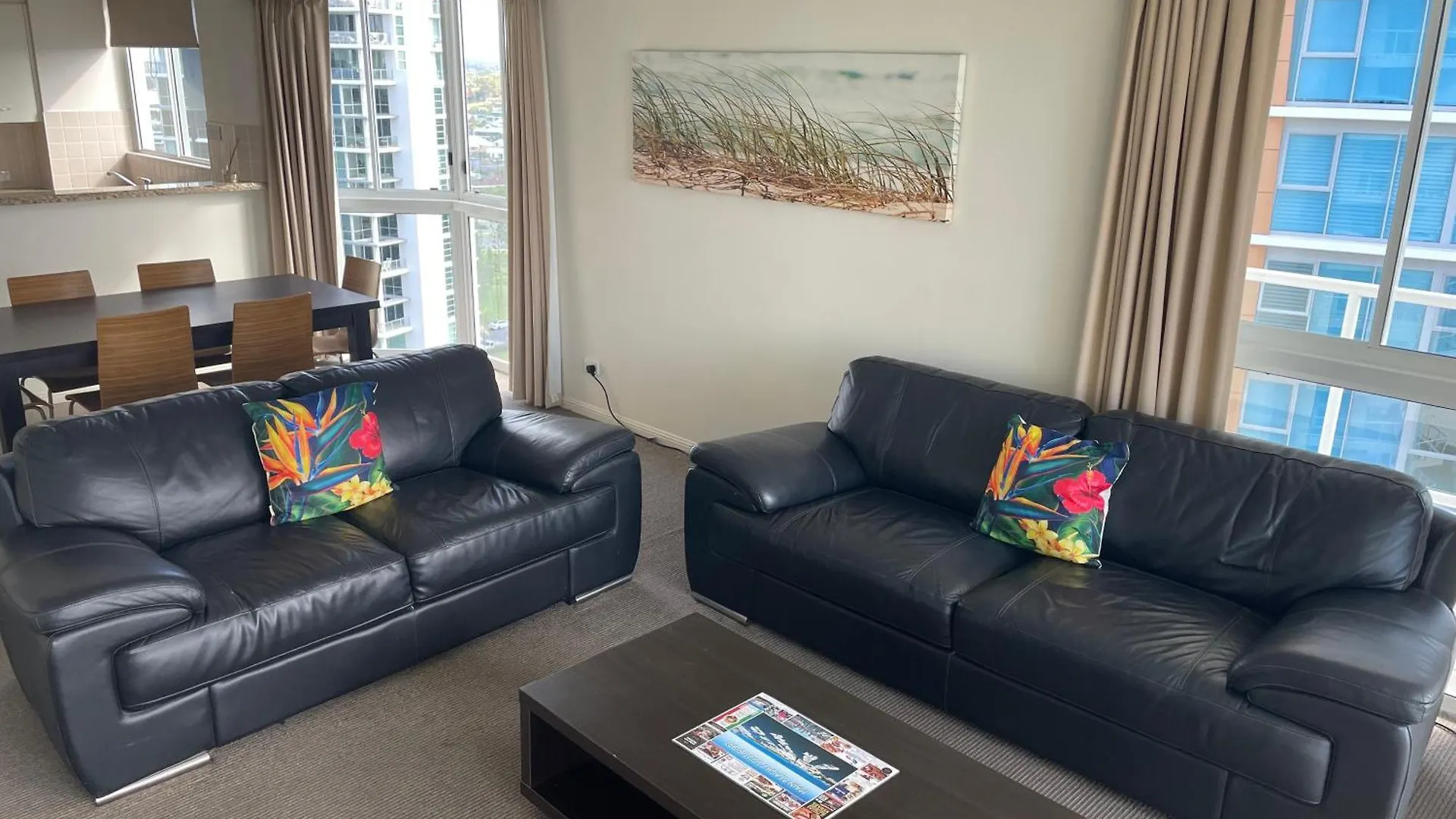 The Crest Apartments Gold Coast 4*,  Australia