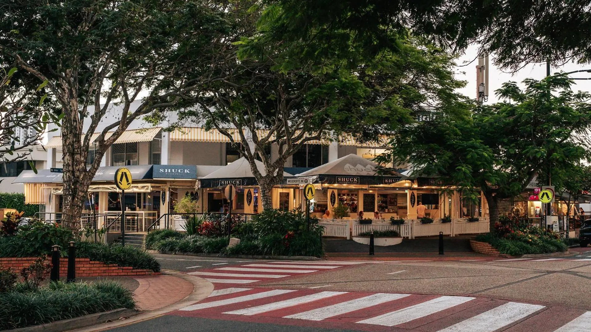 Aparthotel The Crest Apartments Gold Coast