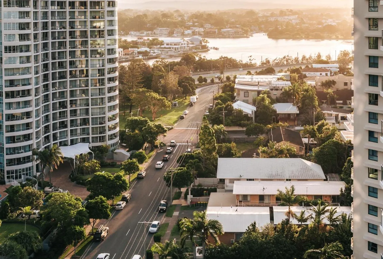 The Crest Apartments Gold Coast Aparthotel