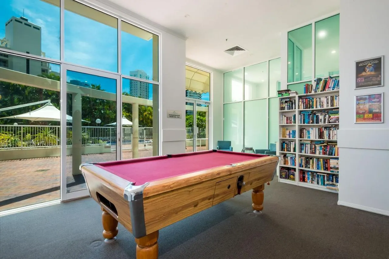 **** Aparthotel The Crest Apartments Gold Coast Australia