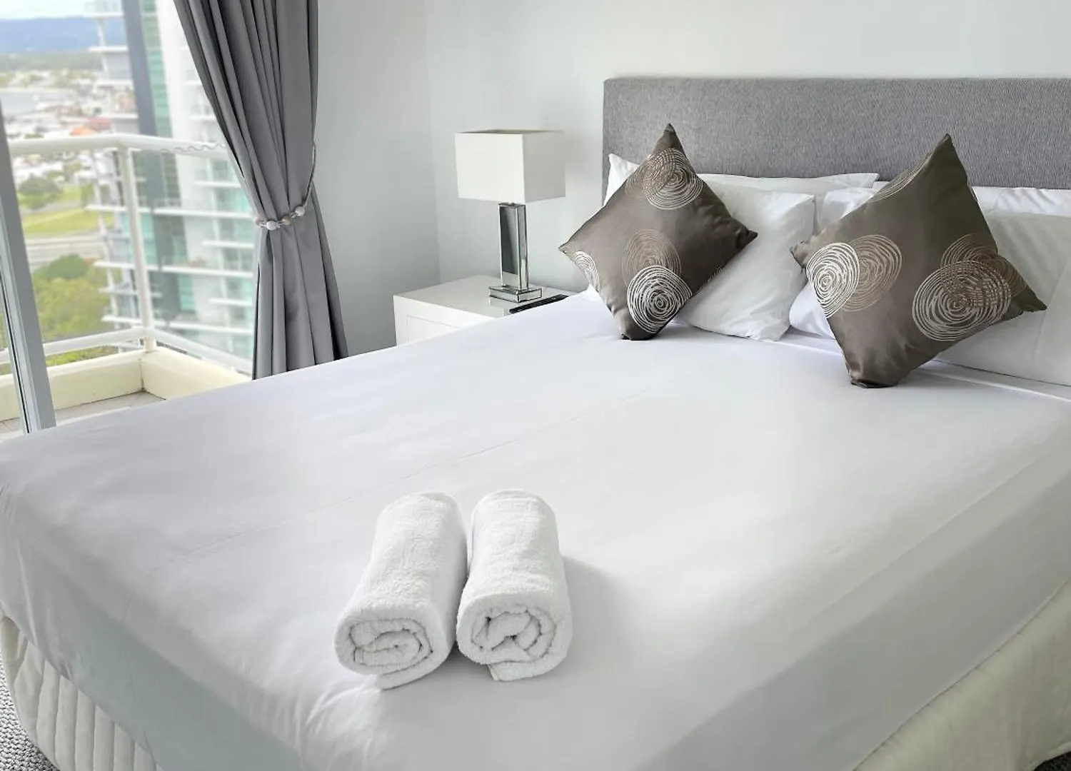 The Crest Apartments Gold Coast Aparthotel
