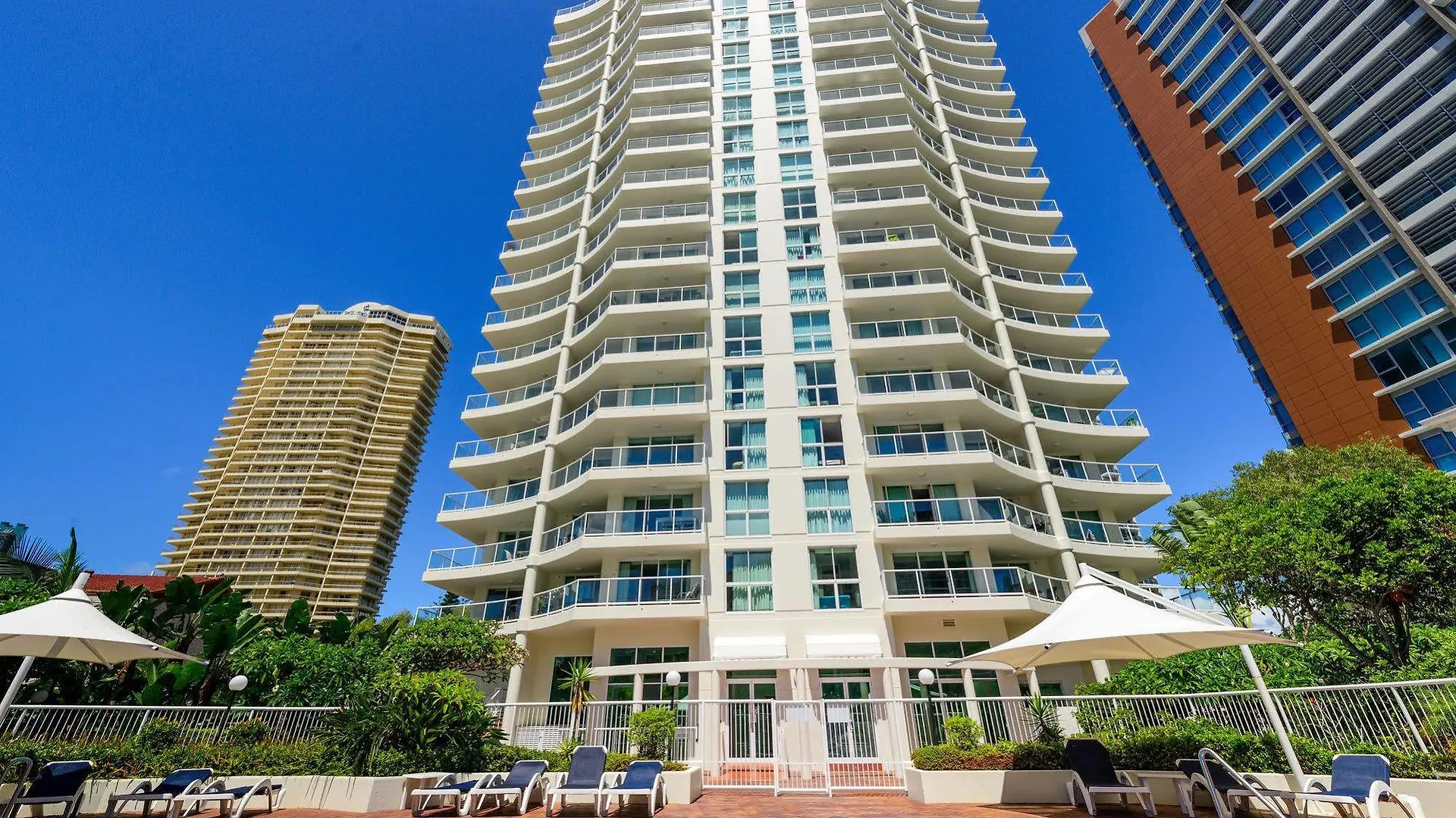 The Crest Apartments Gold Coast Aparthotel